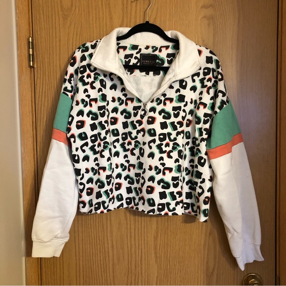 ✨2/$15-Genetic Apparel Cropped Sweater - Picture 2 of 14